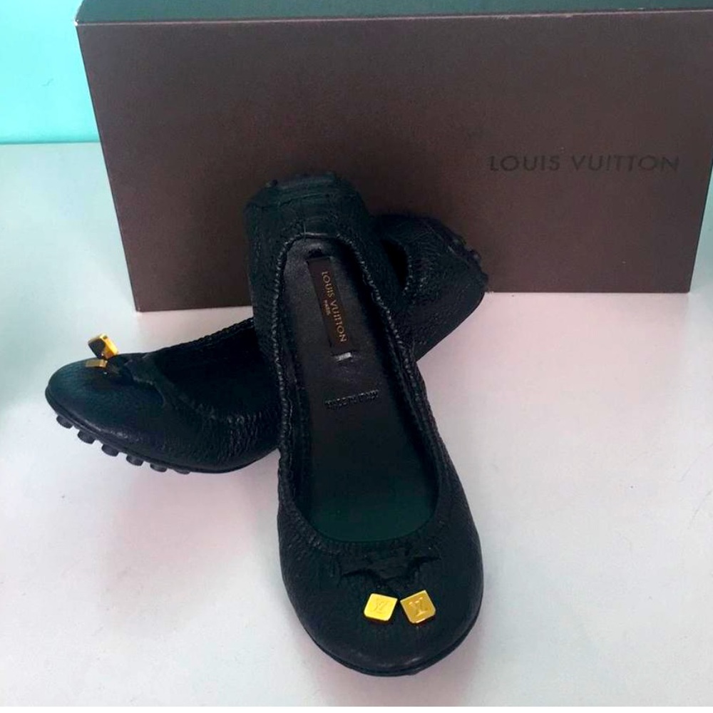 Louis Vuitton black ballerina. 5.5 size